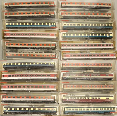 Lot 4259 - Fleischmann HO Gauge Coach Group