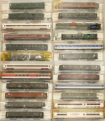 Lot 4260 - Fleischmann HO Gauge Coaches