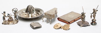 Lot 122 - A Collection of Assorted Silver and Gold Items,...