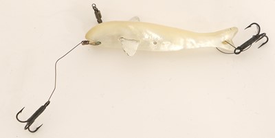 Lot 4130 - A Pearl Devon Lure