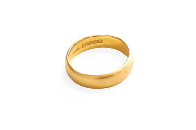 Lot 390 - A 22 Carat Gold Band Ring, finger size P