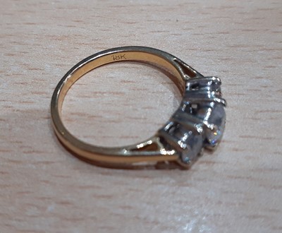 Lot 2037 - An 18 Carat Gold Diamond Three Stone Ring the...