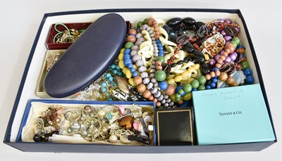 Lot 610 - A Quantity of Costume Jewellery, including a...