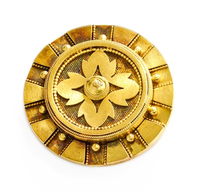 Lot 476 - A Victorian Brooch/Pendant, of yellow circular...