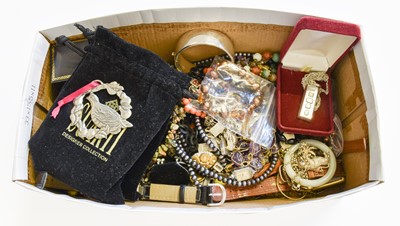 Lot 492 - A Quantity of Costume and Silver Jewellery,...