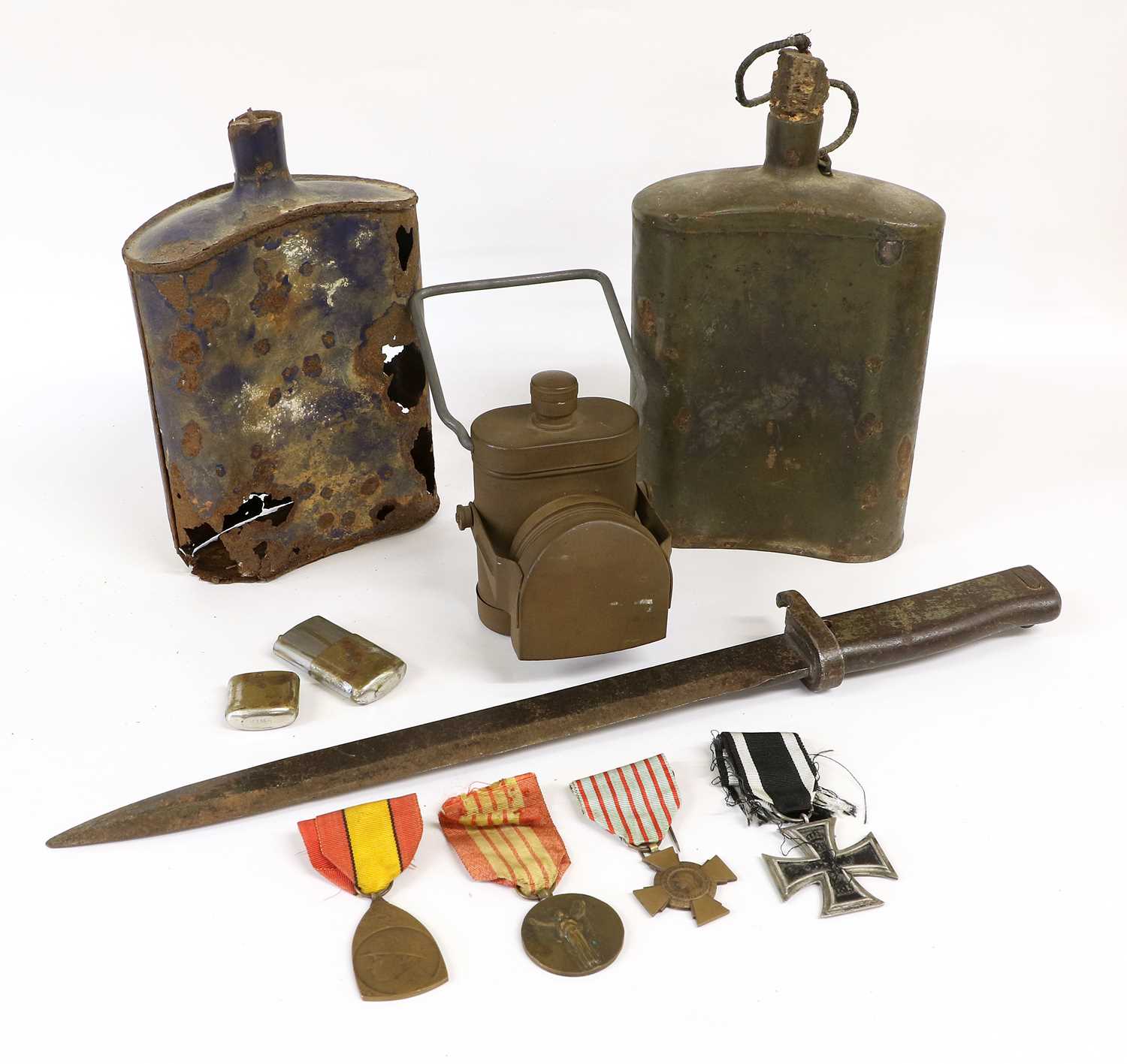 Lot 97 - Militaria, comprising a German Ersatz bayonet,...