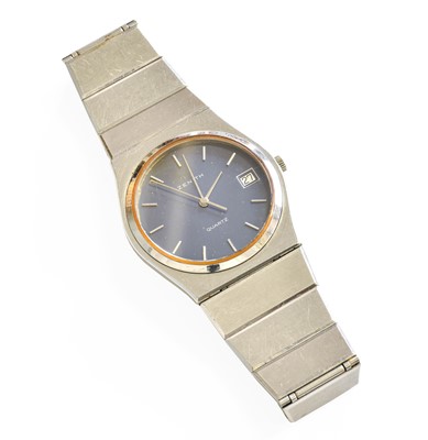 Lot 433 - A Stainless Steel Zenith Quartz Wristwatch