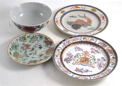 Lot 17 - A Samson of Paris 'Chines' armorial plate, a famille rose bowl and plate and another (4)