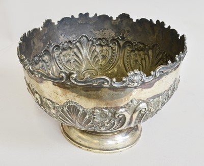 Lot 13 - An Edward VII Silver Rose-Bowl, by Walker and...
