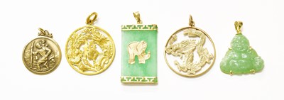 Lot 88 - A 14 Carat Gold Jade Pendant, depicting a...