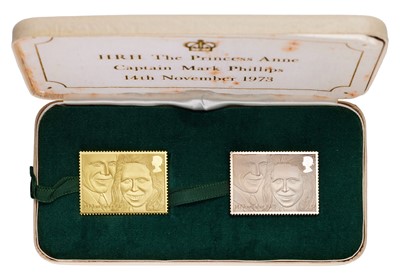 Lot 327 - The Royal Wedding Stamp Replica, 2x medal set...