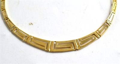 Lot 165 - A 9ct gold Greek key necklace