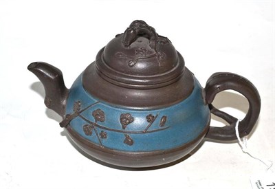 Lot 193 - A 19th century Chinese brown stoneware small teapot (a.f.), 9.5cm high