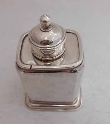 Lot 2001 - A Queen Anne Silver Tea-Caddy