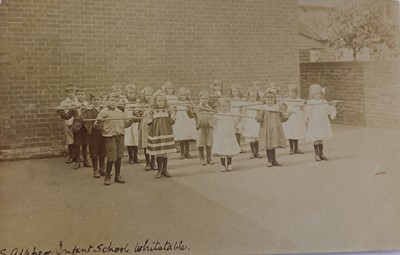 Lot 304 - Assorted Postcards. Approximately 945 cards in...