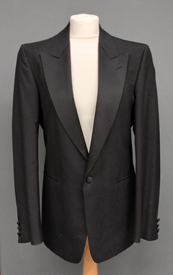 Lot 1069 - Gents Harrods Wool and Silk Mix Dinner Suit,...