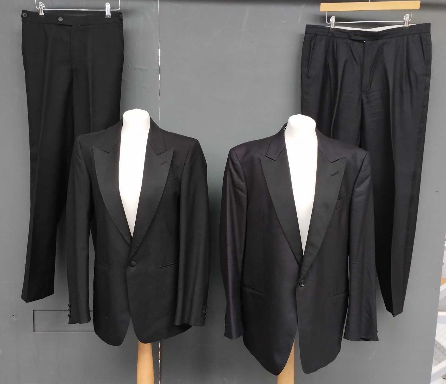 Lot 1069 - Gents Harrods Wool and Silk Mix Dinner Suit,...