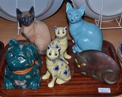 Lot 266 - A collection of pottery and porcelain model cats including a Sylvac cat and a Royal Copenhagen...