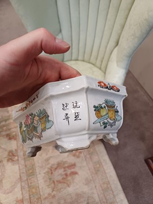 Lot 44 - ~ A Chinese Porcelain Planter, Guangxu reign...