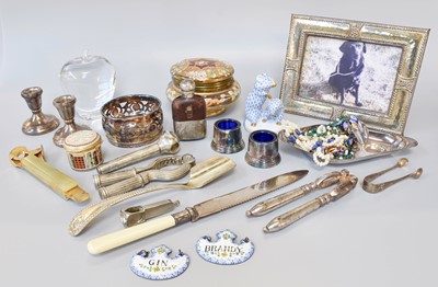 Lot 79 - Miscellaneous Small Decorative Items: Herend...
