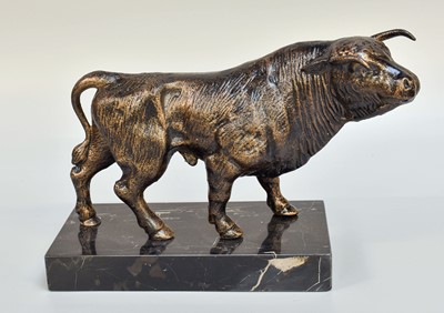 Lot 122 - A Bronzed Bull, on marble base, 18cm high