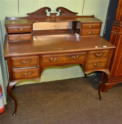 Lot 403 - An Edwardian writing table