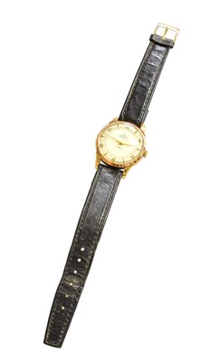 Lot 262 - A 9 Carat Goldsmiths Deluxe Wristwatch