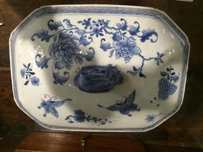 Lot 175 - ~A Chinese Porcelain Tureen and Cover,...
