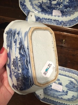 Lot 175 - ~A Chinese Porcelain Tureen and Cover,...