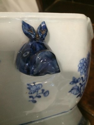 Lot 175 - ~A Chinese Porcelain Tureen and Cover,...