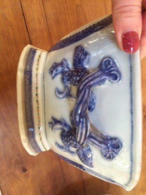 Lot 173 - ~A Chinese Porcelain Tureen, Cover and Stand,...
