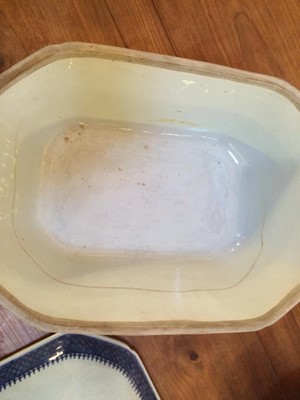 Lot 173 - ~A Chinese Porcelain Tureen, Cover and Stand,...