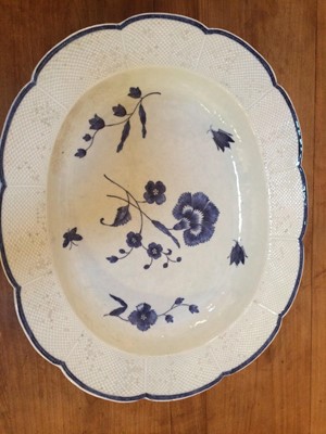 Lot 173 - ~A Chinese Porcelain Tureen, Cover and Stand,...