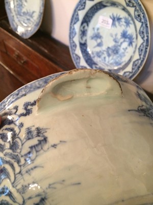 Lot 174 - ~A Chinese Porcelain Tureen and Cover,...