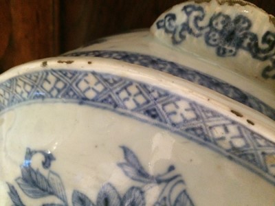 Lot 174 - ~A Chinese Porcelain Tureen and Cover,...