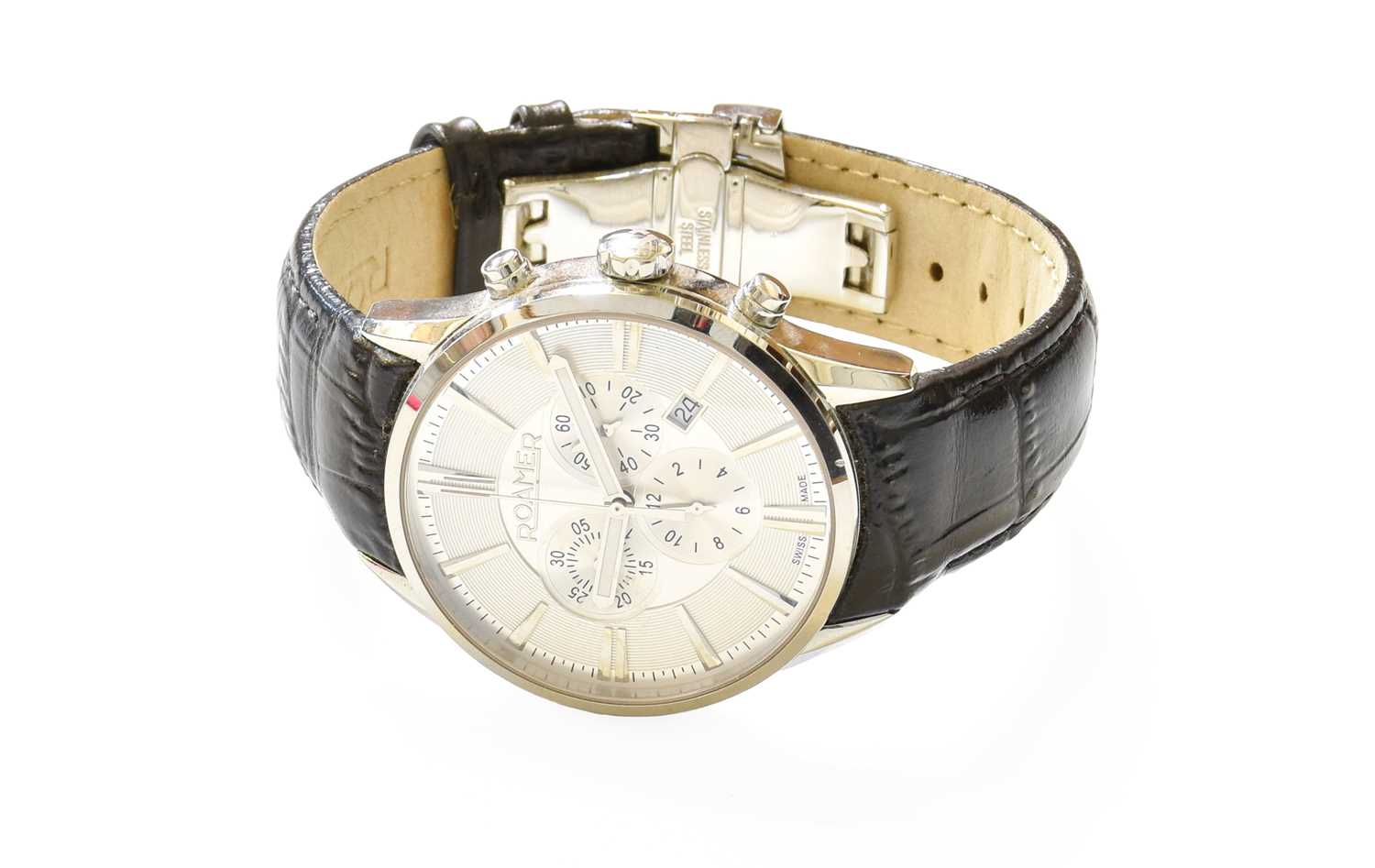 Lot 457 - A Stainless Steel Calendar Chronograph Quartz...