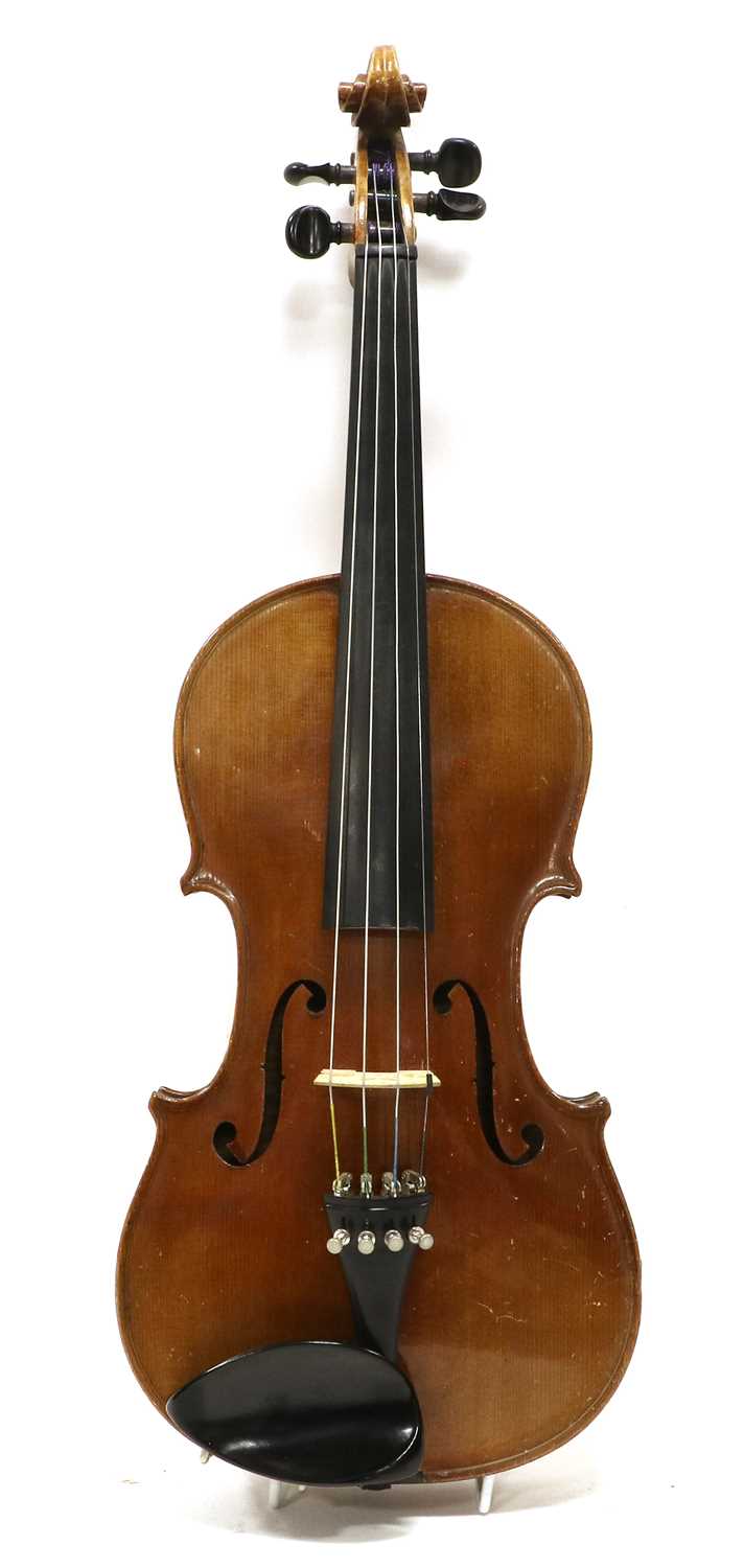Lot 30 - Violin