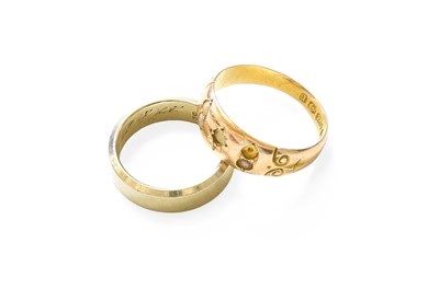 Lot 423 - A 15 Carat Gold Split Pearl Ring, finger size...