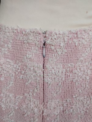 Lot 1098 - Chanel Boutique Pale Pink and White Boucle...