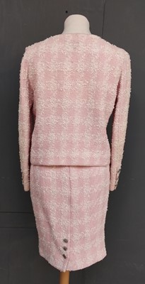 Lot 1098 - Chanel Boutique Pale Pink and White Boucle...