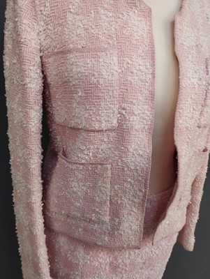 Lot 1098 - Chanel Boutique Pale Pink and White Boucle...