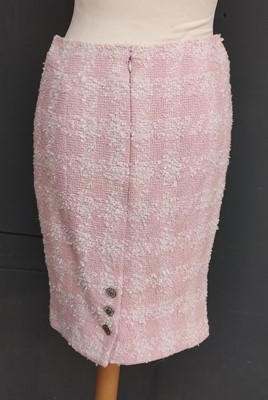 Lot 1098 - Chanel Boutique Pale Pink and White Boucle...