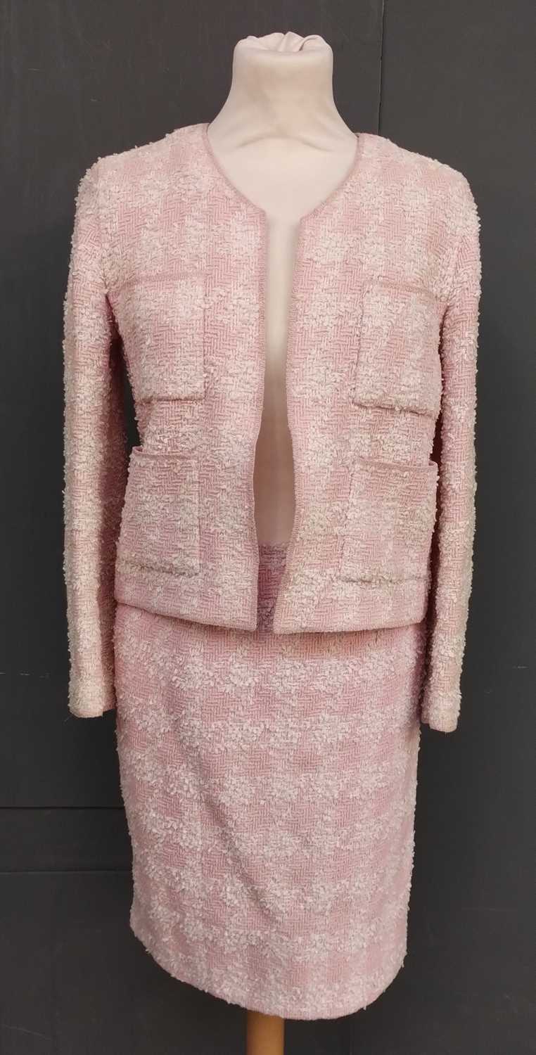 Lot 1098 - Chanel Boutique Pale Pink and White Boucle...