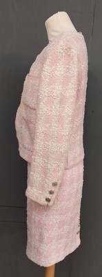 Lot 1098 - Chanel Boutique Pale Pink and White Boucle...