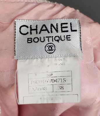 Lot 1098 - Chanel Boutique Pale Pink and White Boucle...