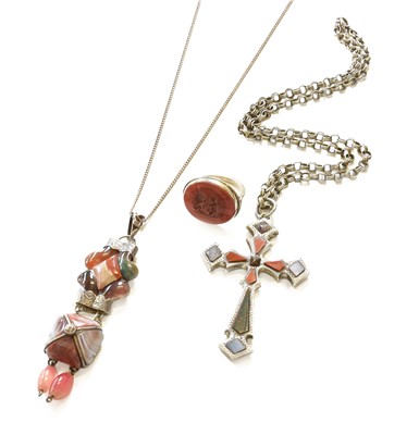 Lot 466 - An Agate Cross Pendant on Chain, pendant...