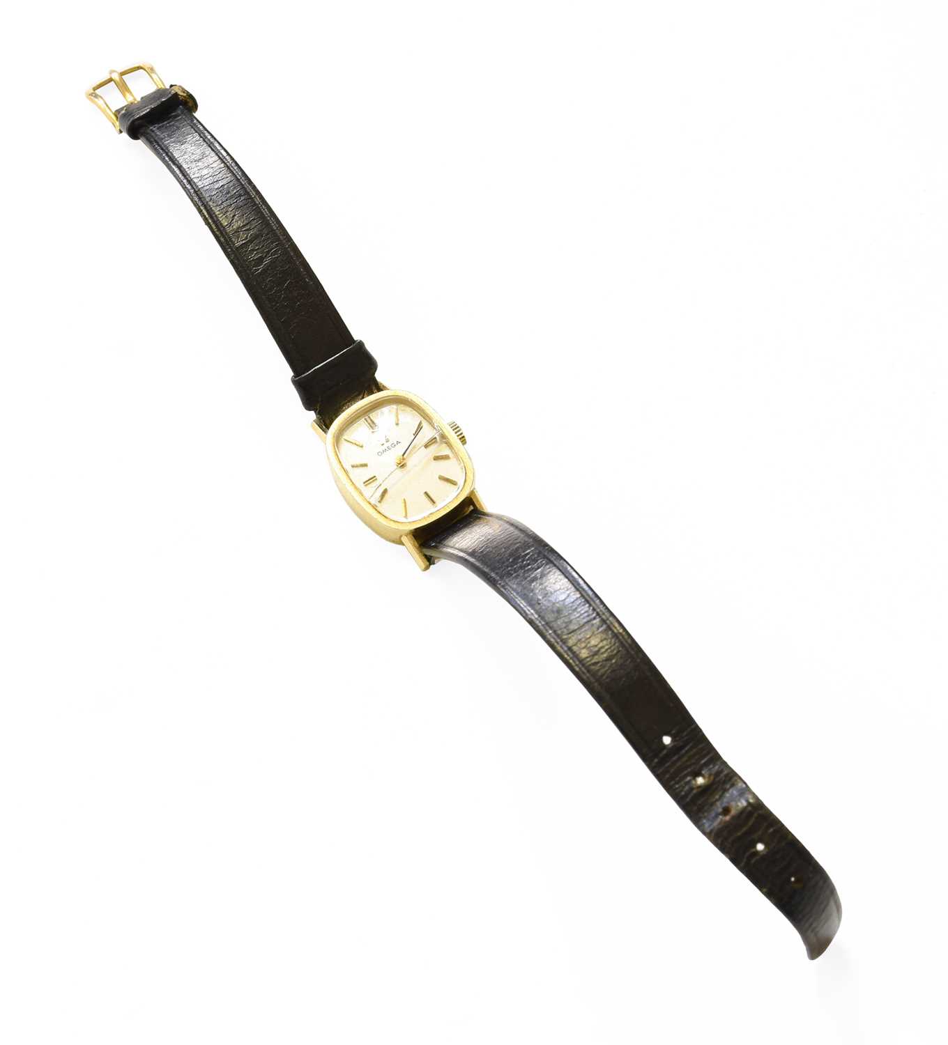Lot 472 - A Lady's 14 Carat Gold Omega Wristwatch,