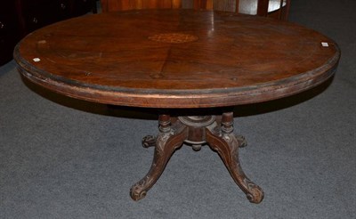 Lot 507 - A Victorian oval loo table