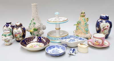 Lot 194 - A Garniture of Three Samson Porcelain Vases...