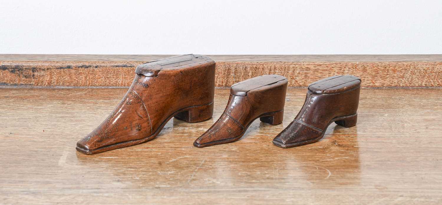 Lot 182 - A Treen Vesta Box, early 19th century,